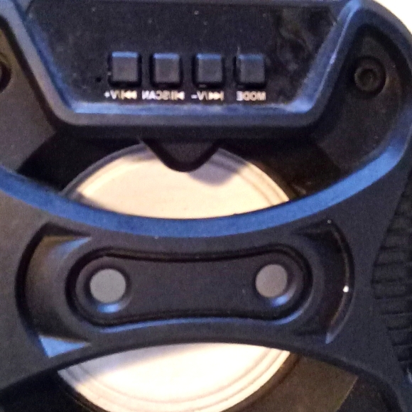 Bluetooth Speaker - Picture 2 of 4